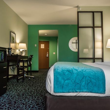 Hampton Inn By Hilton Tampa Fairgrounds Casino Exterior photo