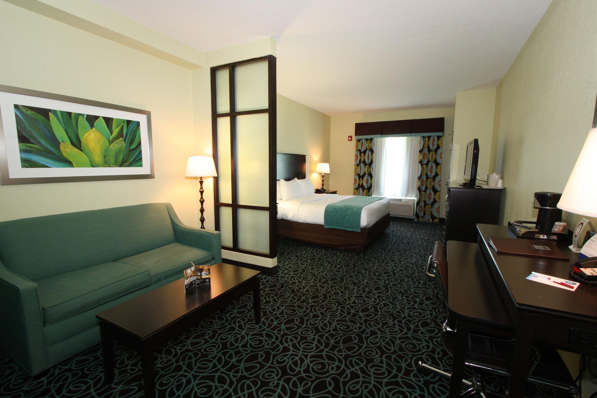 Hampton Inn By Hilton Tampa Fairgrounds Casino Exterior photo